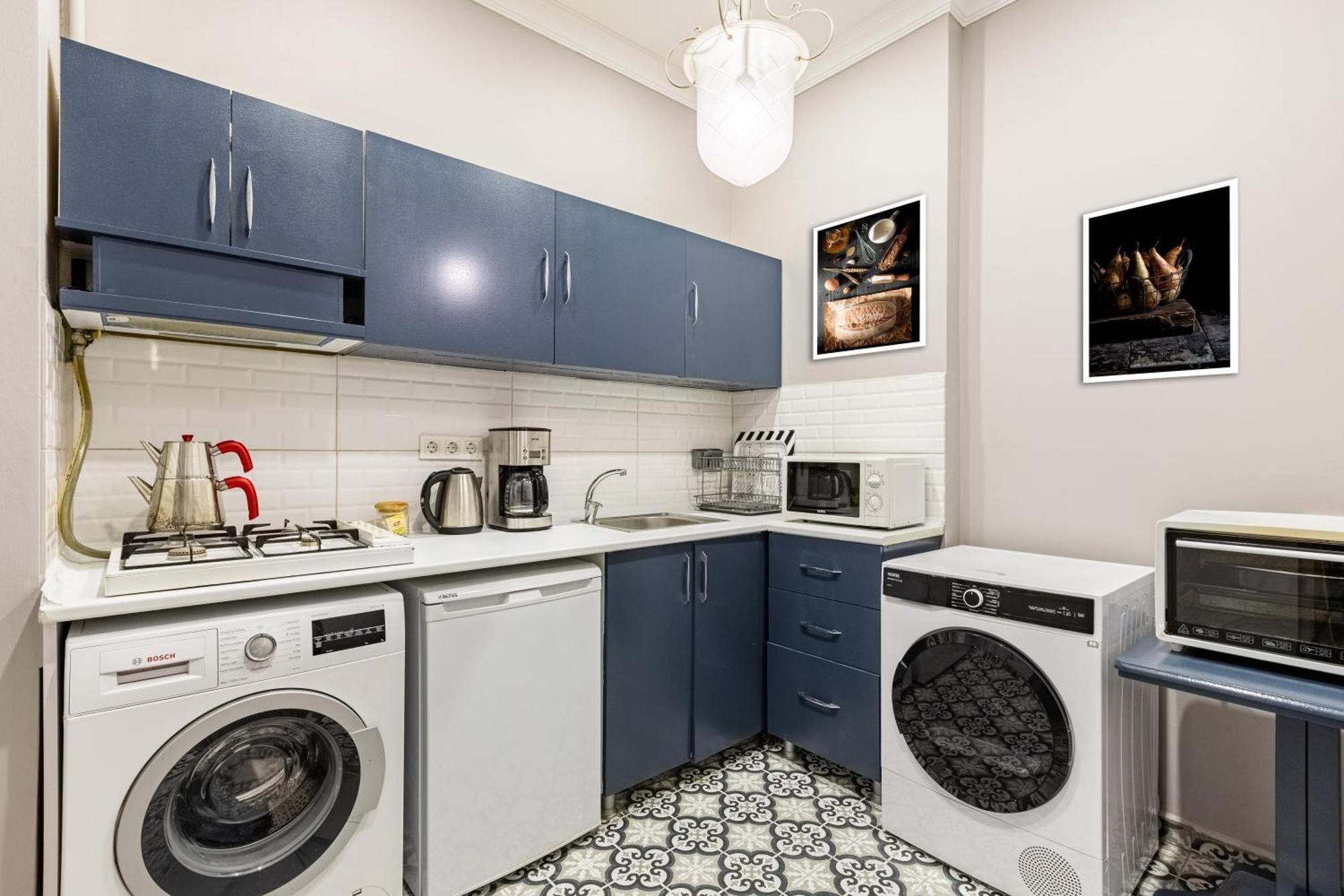 Ganbaru Tours - Flats In Galata Lägenhet Istanbul Exteriör bild
